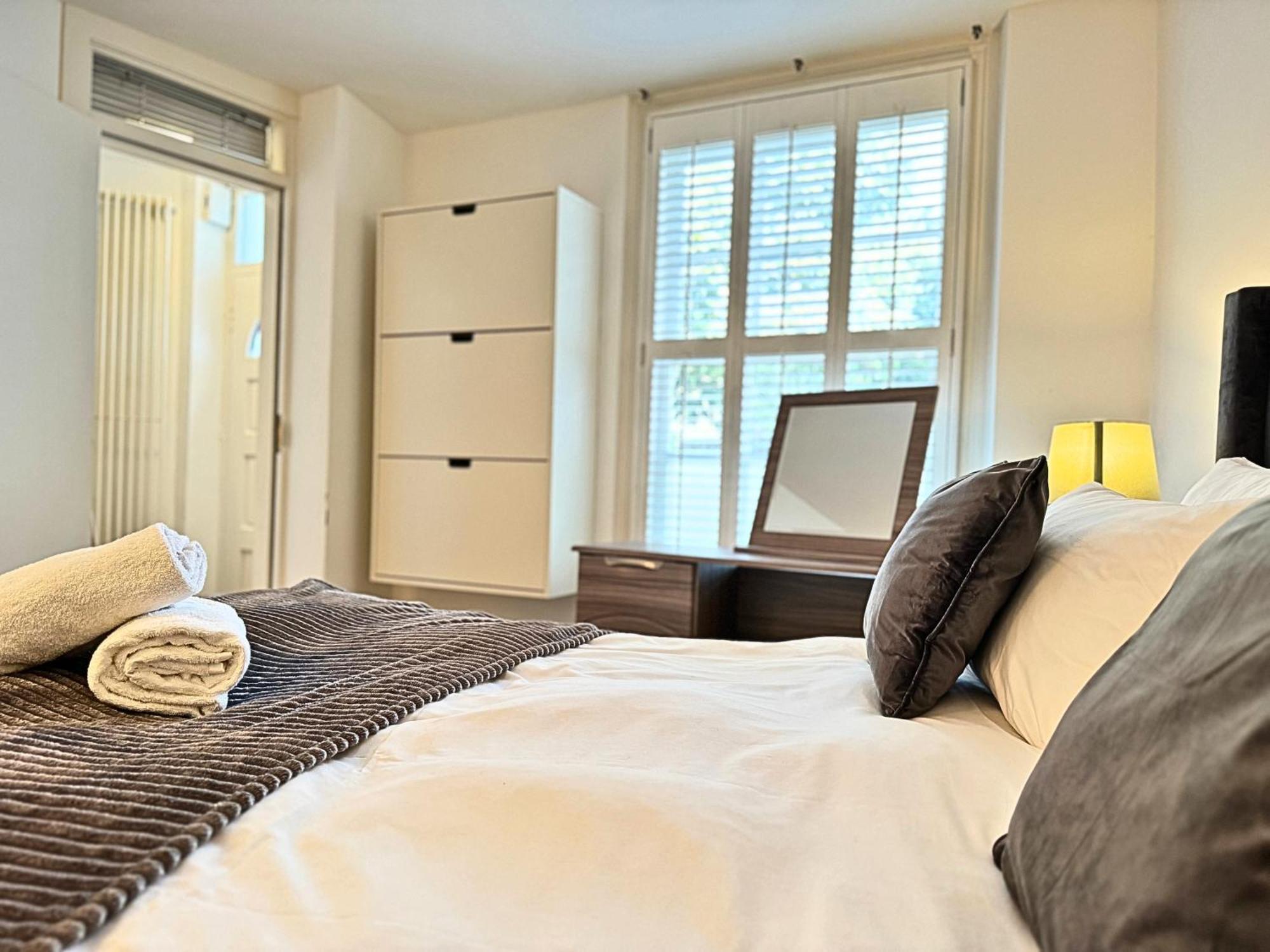 The Heart Of Kensington Mews - 3 Bedrooms House-Private Entrance-Hyde Park Walk Away-Green Park 9 Minutes Underground- The Best Of London With Glamour Of Kensington Londres Exterior foto