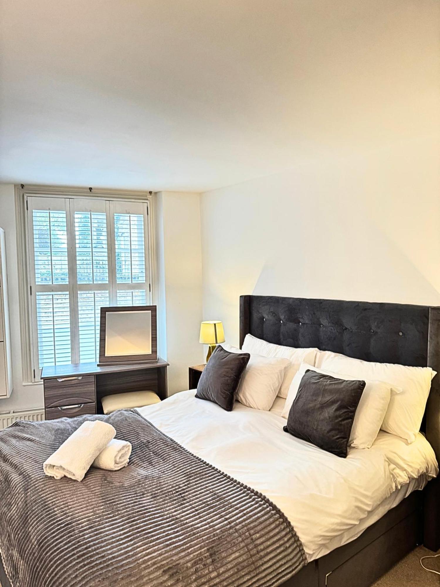 The Heart Of Kensington Mews - 3 Bedrooms House-Private Entrance-Hyde Park Walk Away-Green Park 9 Minutes Underground- The Best Of London With Glamour Of Kensington Londres Exterior foto