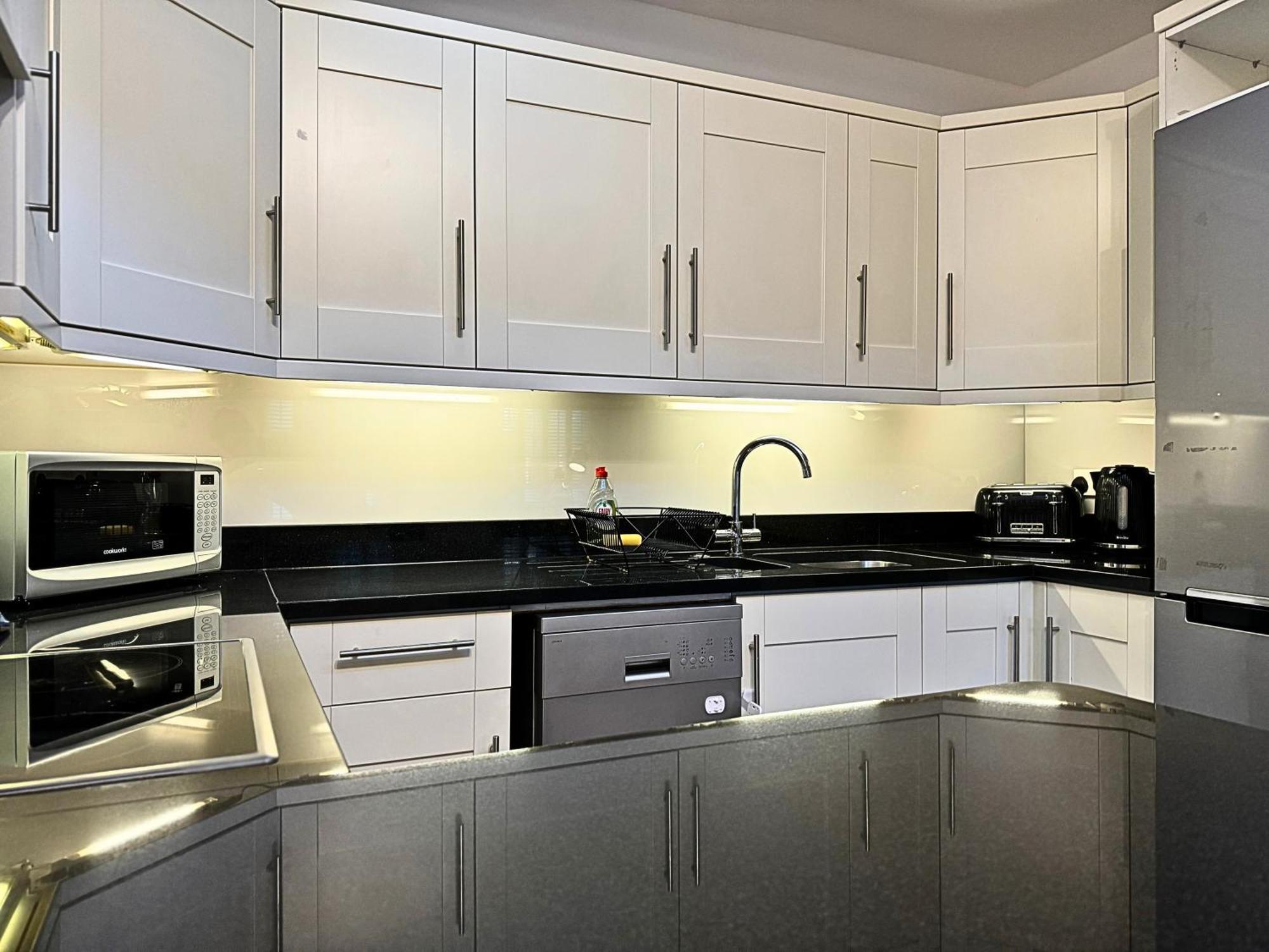The Heart Of Kensington Mews - 3 Bedrooms House-Private Entrance-Hyde Park Walk Away-Green Park 9 Minutes Underground- The Best Of London With Glamour Of Kensington Londres Exterior foto